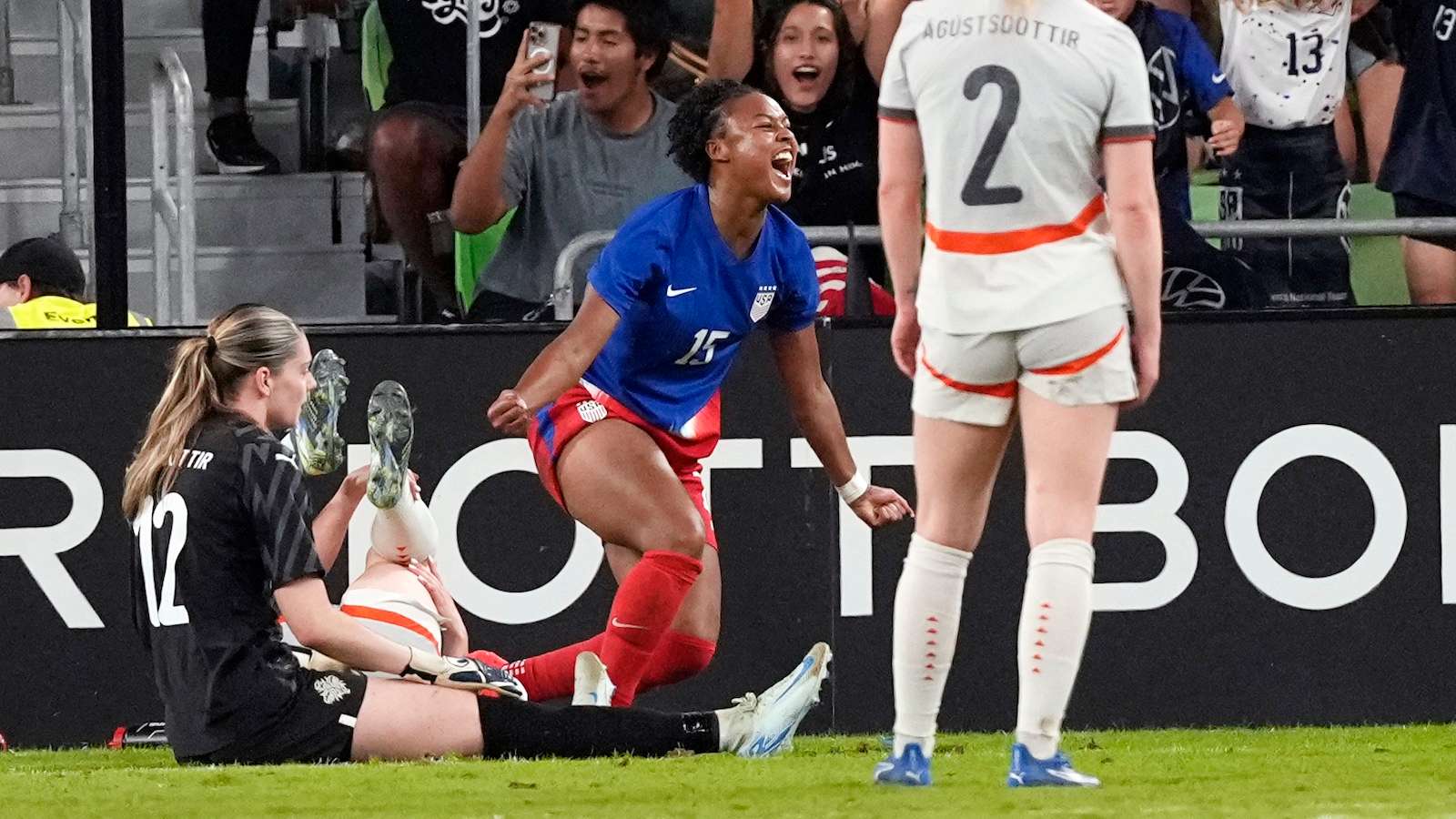 詹姆斯因伤 詹姆斯因伤